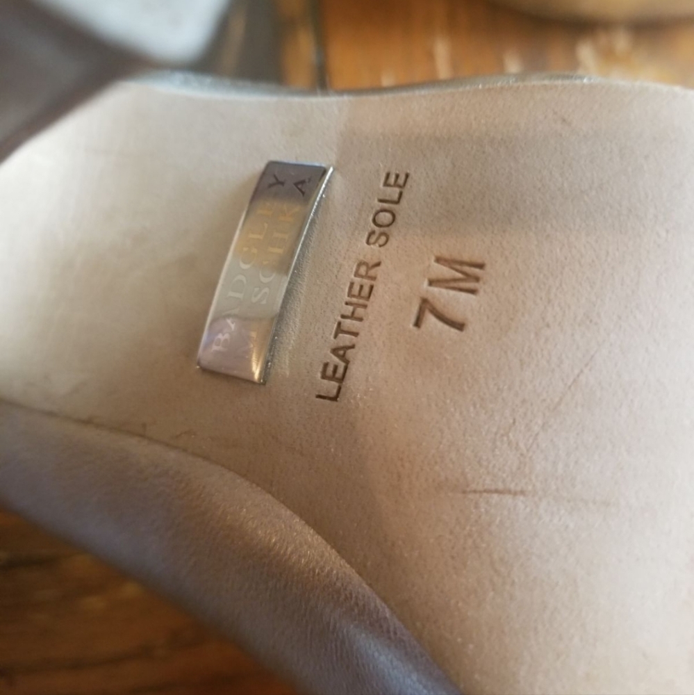 BADGLEY Mischka size 7 heels. - Picture 4 of 12